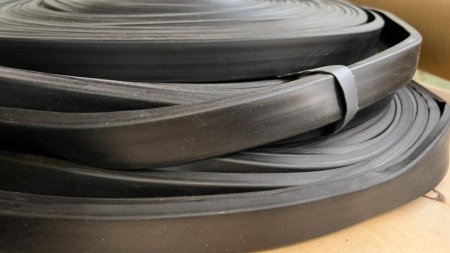 Защита транца лодки ПВХ 18 мм сверху (Черная)