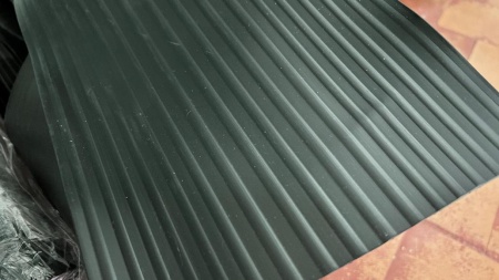 Днищевой брус для лодок 180мм (Черный)