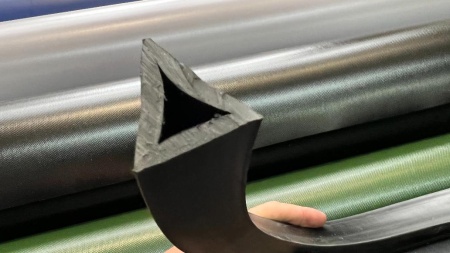 Профиль ПВХ треугольный 40/40/30 мм (Чёрный)