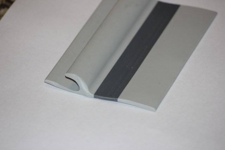 Привальный брус 80мм однополосный (Серо-Черный) Привальный брус 80мм однополосный (Серо-Черный)